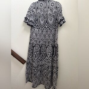 Chico's Black and White Printed Short Sleeve Maxi Dress